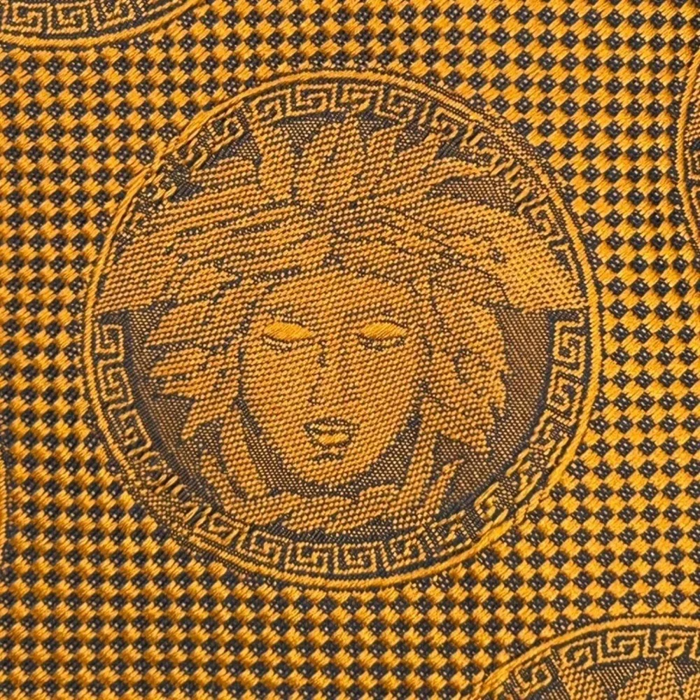 GIANNI VERSACE Vintage Gold Blue Silk Tie‎ Medusa Head Medallion Print 58 X 3.5